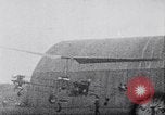 Immagine di Prove in elicottero Soesterberg Paesi Bassi, 1925, secondo 52 filmato di repertorio 65675039388