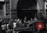 Standbild Broadway New York City USA, 1944, aus Sekunde 17 historischem Filmmaterial Videoclip 65675039402