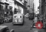 Standbild Broadway New York City USA, 1944, aus Sekunde 19 historischem Filmmaterial Videoclip 65675039402