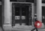 Immagine di Lewis L Luckenbach New York City USA, 1944, secondo 15 filmato di repertorio 65675039404