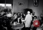 Standbild Zivilisten freiwillig Blut spenden Moskau Russland Sowjetunion, 1941, aus Sekunde 17 historischem Filmmaterial Videoclip 65675039424