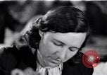 Standbild Zivilisten freiwillig Blut spenden Moskau Russland Sowjetunion, 1941, aus Sekunde 23 historischem Filmmaterial Videoclip 65675039424
