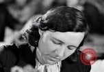 Standbild Zivilisten freiwillig Blut spenden Moskau Russland Sowjetunion, 1941, aus Sekunde 24 historischem Filmmaterial Videoclip 65675039424