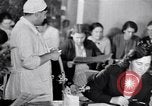 Standbild Zivilisten freiwillig Blut spenden Moskau Russland Sowjetunion, 1941, aus Sekunde 40 historischem Filmmaterial Videoclip 65675039424