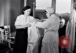 Standbild Zivilisten freiwillig Blut spenden Moskau Russland Sowjetunion, 1941, aus Sekunde 42 historischem Filmmaterial Videoclip 65675039424