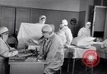 Standbild Zivilisten freiwillig Blut spenden Moskau Russland Sowjetunion, 1941, aus Sekunde 50 historischem Filmmaterial Videoclip 65675039424