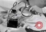 Standbild Zivilisten freiwillig Blut spenden Moskau Russland Sowjetunion, 1941, aus Sekunde 55 historischem Filmmaterial Videoclip 65675039424