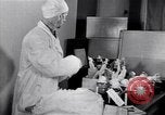 Standbild Zivilisten freiwillig Blut spenden Moskau Russland Sowjetunion, 1941, aus Sekunde 59 historischem Filmmaterial Videoclip 65675039424