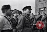 Immagine di Repubbliche di uomini e donne soldato Mosca Russia Unione Sovietica, 1941, secondo 26 filmato di repertorio 65675039425