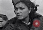 Immagine di Repubbliche di uomini e donne soldato Mosca Russia Unione Sovietica, 1941, secondo 39 filmato di repertorio 65675039425