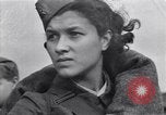 Immagine di Repubbliche di uomini e donne soldato Mosca Russia Unione Sovietica, 1941, secondo 41 filmato di repertorio 65675039425