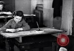 Immagine di Le donne lavorano disegnatori tecnici su disegni della macchina Unione Sovietica, 1941, secondo 19 filmato di repertorio 65675039439