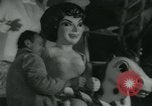 Image Préparation pour le carnaval de Viareggio Italie, 1960, de la seconde 10 séquences d'archives historiques vidéo 65675039455