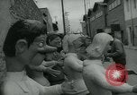Image Préparation pour le carnaval de Viareggio Italie, 1960, de la seconde 12 séquences d'archives historiques vidéo 65675039455