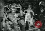Image Préparation pour le carnaval de Viareggio Italie, 1960, de la seconde 22 séquences d'archives historiques vidéo 65675039455