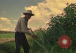 Standbild Landwirt Mexiko, 1975, aus Sekunde 46 historischem Filmmaterial Videoclip 65675039461