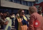 Immagine di Delgates arriva alla donna Conferenza Anno Città del Messico MESSICO, 1975, secondo 9 filmato di repertorio 65675039465