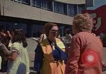 Immagine di Delgates arriva alla donna Conferenza Anno Città del Messico MESSICO, 1975, secondo 12 filmato di repertorio 65675039465