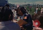 Immagine di Delgates arriva alla donna Conferenza Anno Città del Messico MESSICO, 1975, secondo 26 filmato di repertorio 65675039465