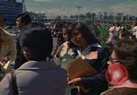 Immagine di Delgates arriva alla donna Conferenza Anno Città del Messico MESSICO, 1975, secondo 30 filmato di repertorio 65675039465