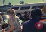 Immagine di Delgates arriva alla donna Conferenza Anno Città del Messico MESSICO, 1975, secondo 46 filmato di repertorio 65675039465