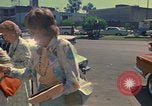 Immagine di Delgates arriva alla donna Conferenza Anno Città del Messico MESSICO, 1975, secondo 56 filmato di repertorio 65675039465
