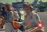 Immagine di Delgates arriva alla donna Conferenza Anno Città del Messico MESSICO, 1975, secondo 57 filmato di repertorio 65675039465