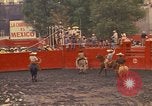 Standbild Frauen reiten Team Mexico City Mexiko, 1975, aus Sekunde 4 historischem Filmmaterial Videoclip 65675039478