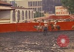 Standbild Frauen reiten Team Mexico City Mexiko, 1975, aus Sekunde 10 historischem Filmmaterial Videoclip 65675039478