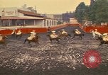 Standbild Frauen reiten Team Mexico City Mexiko, 1975, aus Sekunde 32 historischem Filmmaterial Videoclip 65675039478