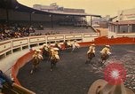 Standbild Frauen reiten Team Mexico City Mexiko, 1975, aus Sekunde 62 historischem Filmmaterial Videoclip 65675039478