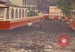 Standbild Pferd Reiter Mexico City Mexiko, 1975, aus Sekunde 11 historischem Filmmaterial Videoclip 65675039479