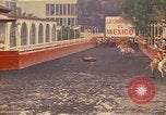 Standbild Pferd Reiter Mexico City Mexiko, 1975, aus Sekunde 23 historischem Filmmaterial Videoclip 65675039479
