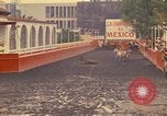 Standbild Pferd Reiter Mexico City Mexiko, 1975, aus Sekunde 24 historischem Filmmaterial Videoclip 65675039479