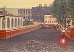 Standbild Pferd Reiter Mexico City Mexiko, 1975, aus Sekunde 31 historischem Filmmaterial Videoclip 65675039479