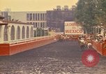 Standbild Pferd Reiter Mexico City Mexiko, 1975, aus Sekunde 34 historischem Filmmaterial Videoclip 65675039479