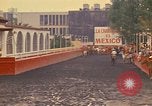 Standbild Pferd Reiter Mexico City Mexiko, 1975, aus Sekunde 40 historischem Filmmaterial Videoclip 65675039479