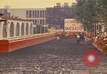 Standbild Pferd Reiter Mexico City Mexiko, 1975, aus Sekunde 42 historischem Filmmaterial Videoclip 65675039479