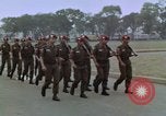 Image peloton de la garde du palais Jakarta Indonésie, 1964, de la seconde 36 séquences d'archives historiques vidéo 65675039483