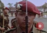 Image Tjakrabirawa palace guard Jakarta Indonésie, 1964, de la seconde 8 séquences d'archives historiques vidéo 65675039484