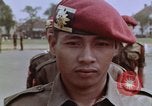 Image Tjakrabirawa palace guard Jakarta Indonésie, 1964, de la seconde 16 séquences d'archives historiques vidéo 65675039484