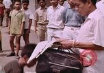 Image Pasa Baru Shopping Centre Jakarta Indonésie, 1964, de la seconde 61 séquences d'archives historiques vidéo 65675039485