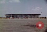 Image principaux sports hall Jakarta Indonésie, 1964, de la seconde 20 séquences d'archives historiques vidéo 65675039488