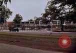 Standbild US-Botschaft in Jakarta Indonesien Jakarta Indonesien, 1964, aus Sekunde 26 historischem Filmmaterial Videoclip 65675039489
