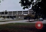 Standbild US-Botschaft in Jakarta Indonesien Jakarta Indonesien, 1964, aus Sekunde 30 historischem Filmmaterial Videoclip 65675039489