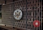 Standbild US-Botschaft in Jakarta Indonesien Jakarta Indonesien, 1964, aus Sekunde 44 historischem Filmmaterial Videoclip 65675039489