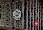Standbild US-Botschaft in Jakarta Indonesien Jakarta Indonesien, 1964, aus Sekunde 51 historischem Filmmaterial Videoclip 65675039489