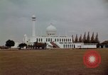 Image mosquée Masjid Agung Al-Azhar Jakarta Indonésie, 1964, de la seconde 29 séquences d'archives historiques vidéo 65675039490