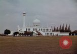 Image mosquée Masjid Agung Al-Azhar Jakarta Indonésie, 1964, de la seconde 33 séquences d'archives historiques vidéo 65675039490