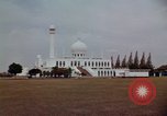 Image mosquée Masjid Agung Al-Azhar Jakarta Indonésie, 1964, de la seconde 34 séquences d'archives historiques vidéo 65675039490